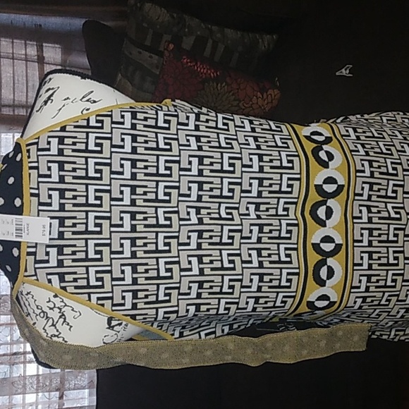 Sleeveless Knit Dress - Picture 5 of 7